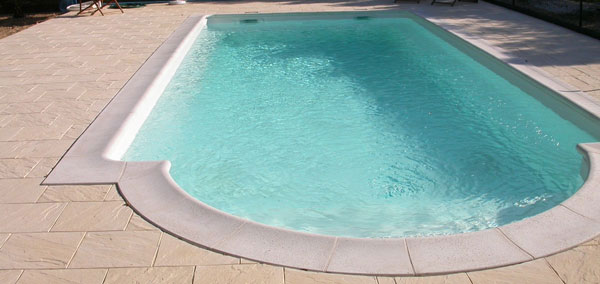 Création piscine béton à Sorbets