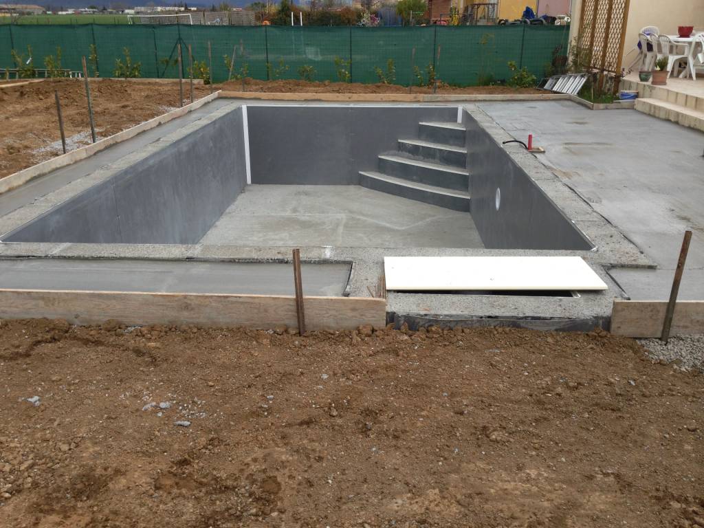 Création piscine béton Auch